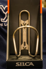 Load image into Gallery viewer, Sicuro Titanium Bottle Cage