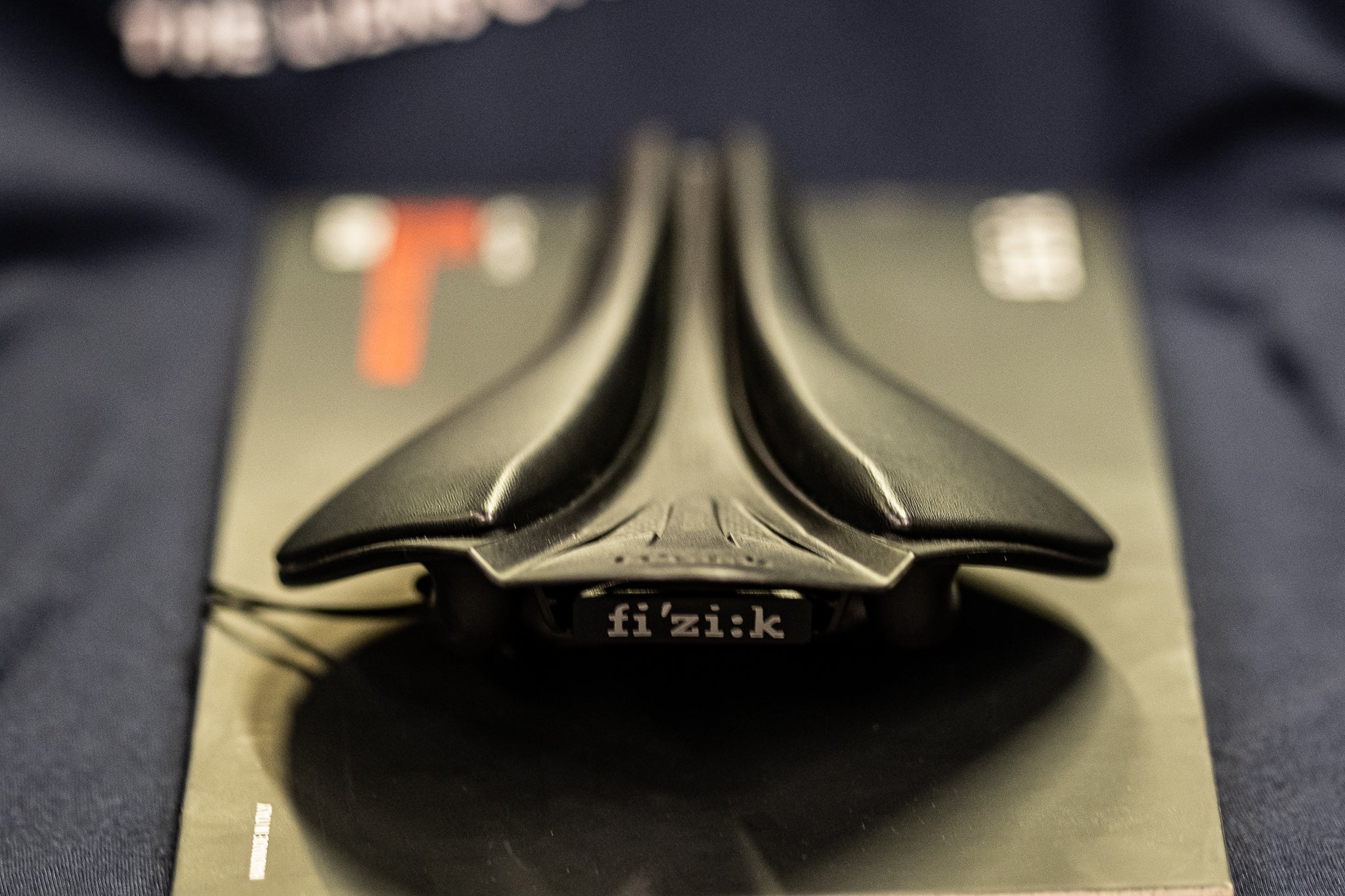 Fizik Arione R3 Versus EVO Large Saddle – The Lions Cyclery
